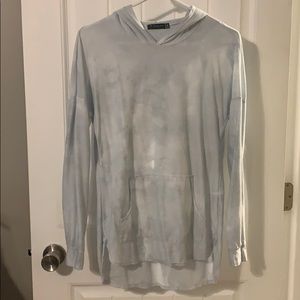 Hooded long sleeve shirt